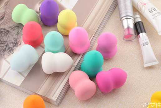 美妆蛋气孔小的好还是大的好?如何判断美妆蛋质量 美妆蛋气孔小的好还是大的好?如何判断美妆蛋质量