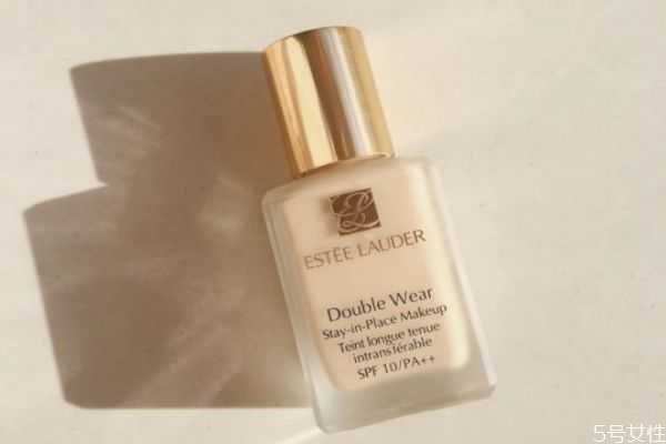 粉底液三四年了还能用吗