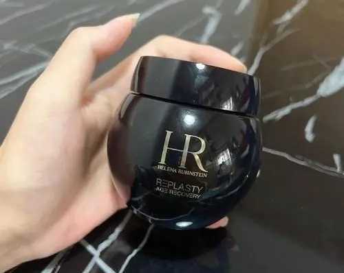 hr黑绷带面霜适合什么年龄的人用 hr黑绷带面霜适合什么年龄的人用