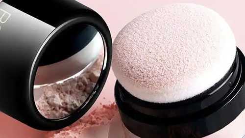 蜜粉和粉底液哪个先用