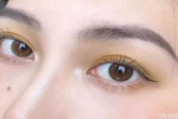 化妆的时候眉毛是在第几步?化了妆忘记擦防晒霜怎么办 化妆的时候眉毛是在第几步?化了妆忘记擦防晒霜怎么办