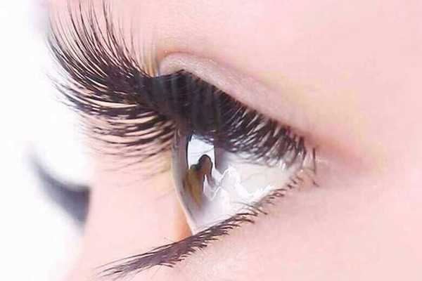 隔夜茶水涂睫毛有用吗 隔夜茶水涂睫毛有用吗