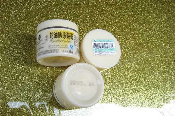 蛇油膏可以给宝宝用吗?蛇油膏适合什么肤质 蛇油膏可以给宝宝用吗?蛇油膏适合什么肤质