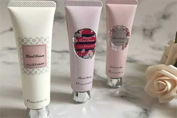 护手霜涂多少合适?护手霜正确涂手方法 护手霜涂多少合适?护手霜正确涂手方法