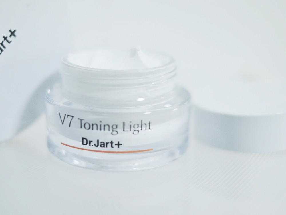 素颜霜可以遮痘痘吗 素颜霜可以遮痘痘吗