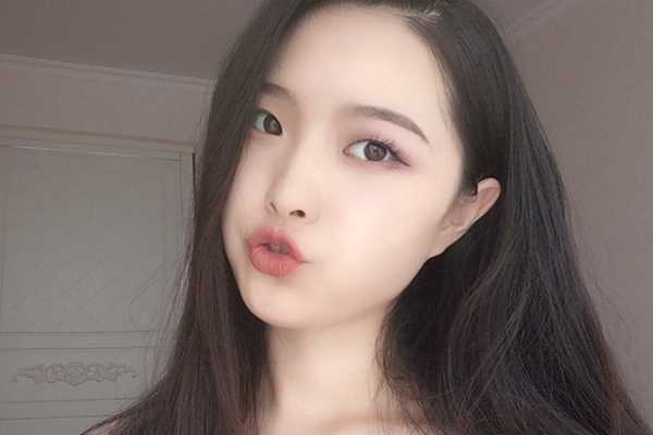 最简单的素颜妆方法 最简单的素颜妆方法