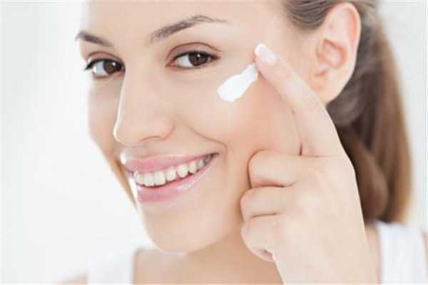 不擦护肤品皮肤会更好吗