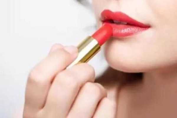 长期涂变色唇膏有危害吗？长期涂变色唇膏有什么危害