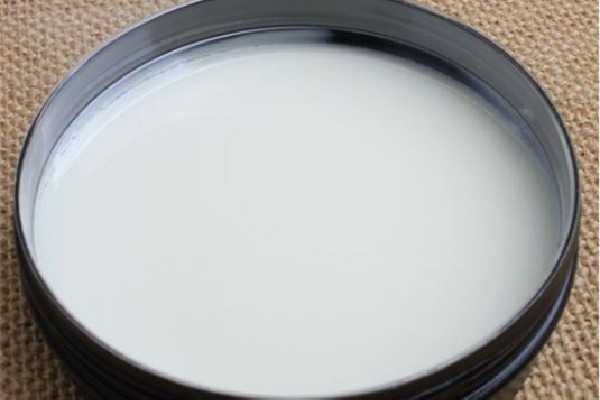 猪油膏用在隔离霜前还是后 猪油膏用在隔离霜前还是后