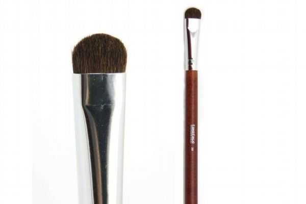 眼影刷能作唇刷吗?眼影刷的使用顺序是什么 眼影刷能作唇刷吗?眼影刷的使用顺序是什么