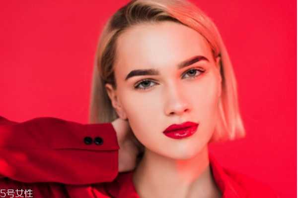 化妆水要买贵的吗