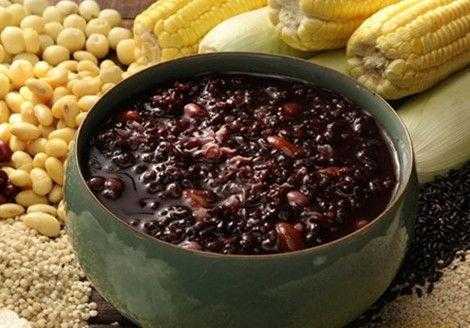 黑米粥有哪些功效与作用 黑米粥有哪些功效与作用