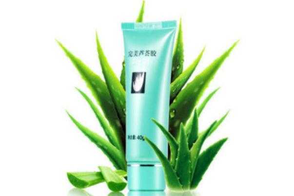 芦荟胶要洗掉么 芦荟胶涂脸上多长时间发挥作用