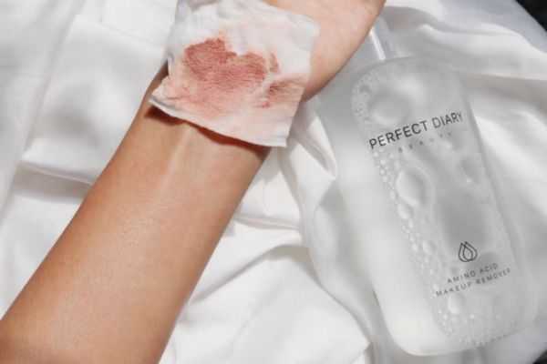 完美日记卸妆水好用吗?完美日记卸妆水适合什么人群 完美日记卸妆水好用吗?完美日记卸妆水适合什么人群