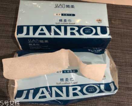 一次性洗脸巾好还是毛巾好
