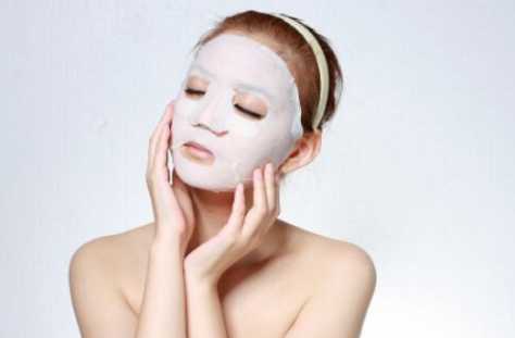 冬天敷面膜需要把面膜加热吗?冬天敷面膜要用热水泡吗