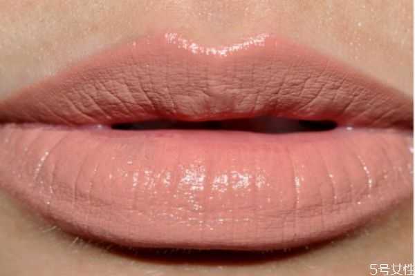 裸色口红怎么涂好看？打造好看的裸色唇