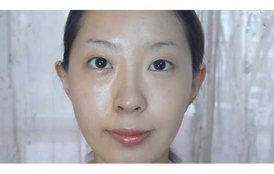 阿玛尼和雅诗兰黛粉底液哪个好 阿玛尼粉底液和雅诗兰黛对比区别