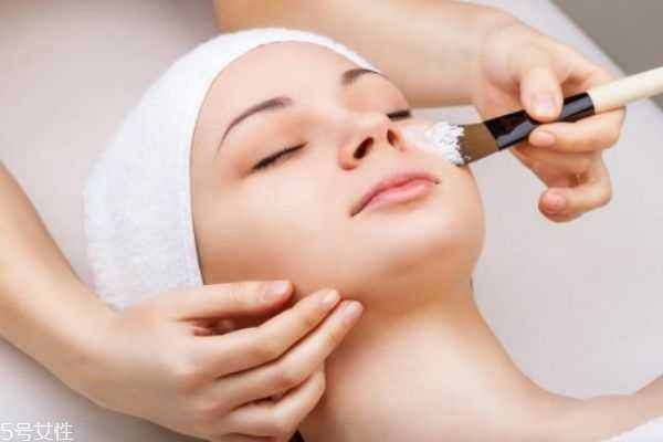 敷面膜脸上刺痛怎么办