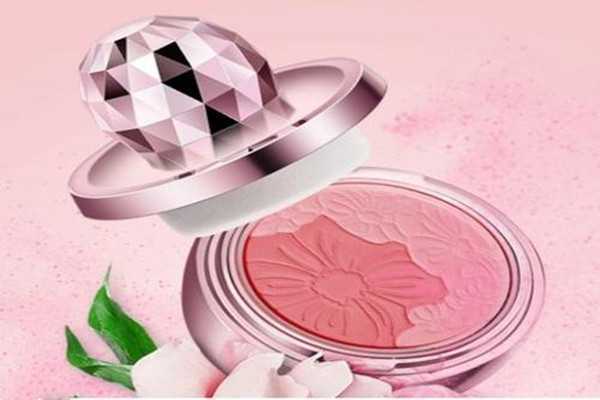 腮红液的怎么用好？皮肤偏黄用什么颜色腮红