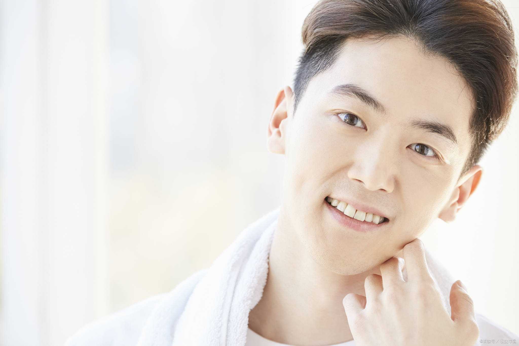 男生护肤的步骤大全