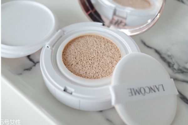 气垫cc霜和bb霜有什么区别？气垫bb霜和bb霜的区别