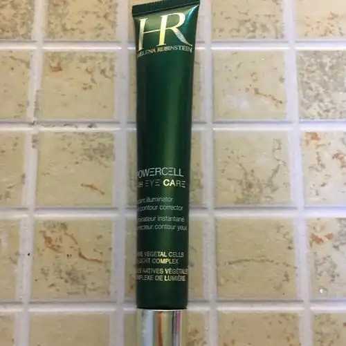 含维生素C的眼部精华好用吗