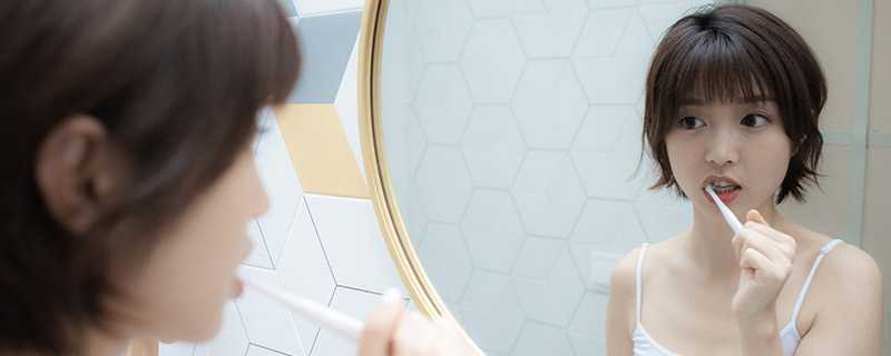 短发后面不翘的窍门 短发后面不翘的窍门