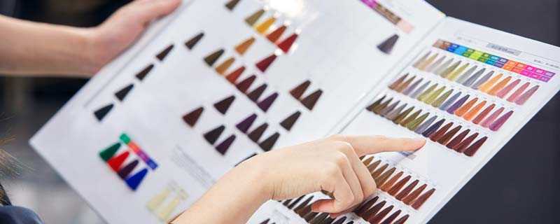 染黑不漂色还能上色么 染黑不漂色还能上色么