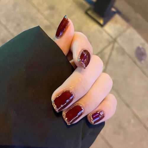 指甲油的主要功效是什么？指甲油会腐蚀指甲吗