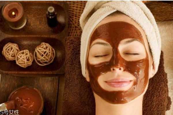 涂抹式面膜比片状面膜好在哪里