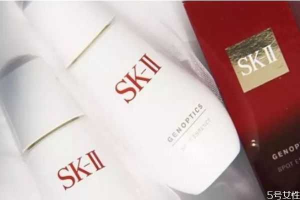 sk2小灯泡适合干皮吗?sk2小灯泡适合油皮吗 sk2小灯泡适合干皮吗?sk2小灯泡适合油皮吗