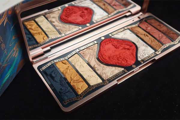 花西子眼影盘怎么样 花西子眼影盘怎么样