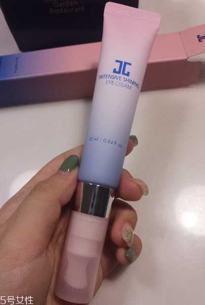 亲水型眼霜什么意思 亲水型眼霜适合什么肤质