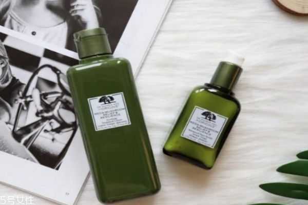 哪款水乳适合痘痘肌肤