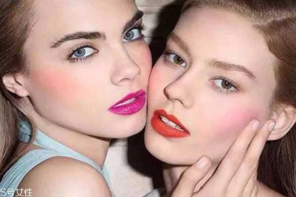 腮红怎么涂好看 这些腮红的误区要知道