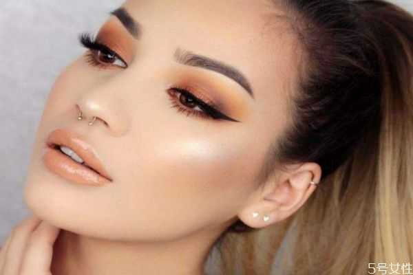 什么假睫毛自然好看 什么假睫毛自然好看