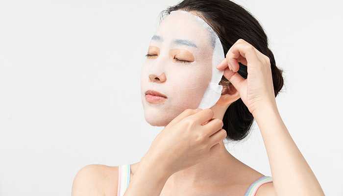 先用爽肤水还是面膜 先用爽肤水还是面膜