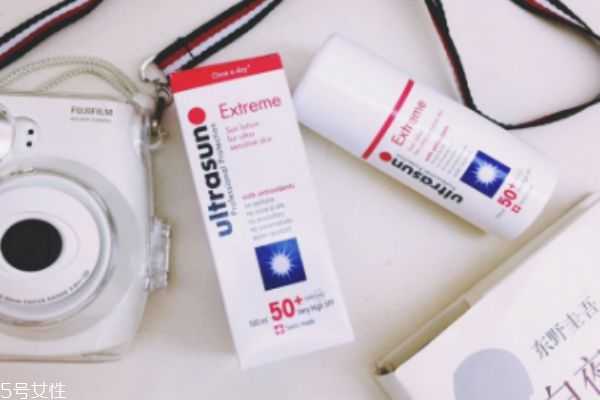 优佳防晒和安耐晒哪个好