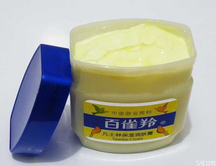 白凡士林变黄还能用吗?擦脸用白凡士林还是黄凡士林 白凡士林变黄还能用吗?擦脸用白凡士林还是黄凡士林