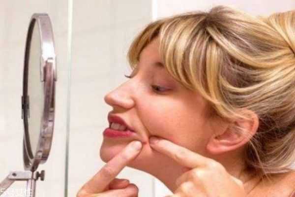 内分泌失调下巴长痘痘怎么调理