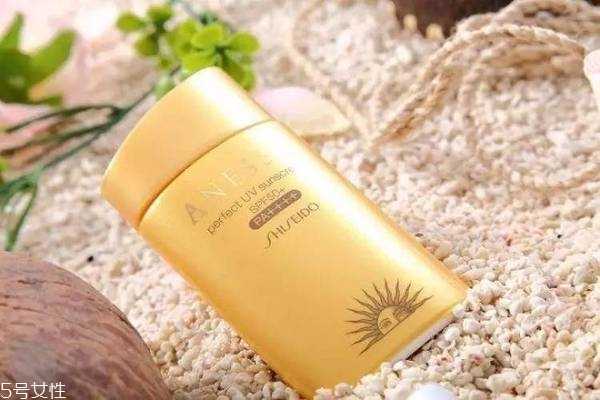 先涂防晒霜还是隔离霜 先涂防晒霜还是隔离霜