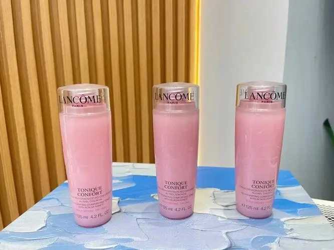 兰蔻粉水的作用与功效 兰蔻粉水适合多大年龄 兰蔻粉水的作用与功效 兰蔻粉水适合多大年龄