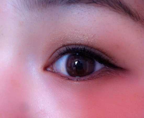 内双眼皮画眼妆技巧 先画眼妆还是先贴双眼皮贴