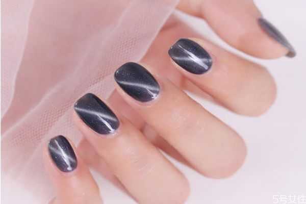 猫眼石美甲的做法是什么？秋冬适合的猫眼美甲有哪些