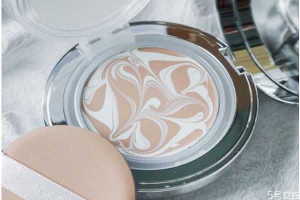 爱敬气垫粘毛怎么办？爱敬气垫粘毛怎么解决