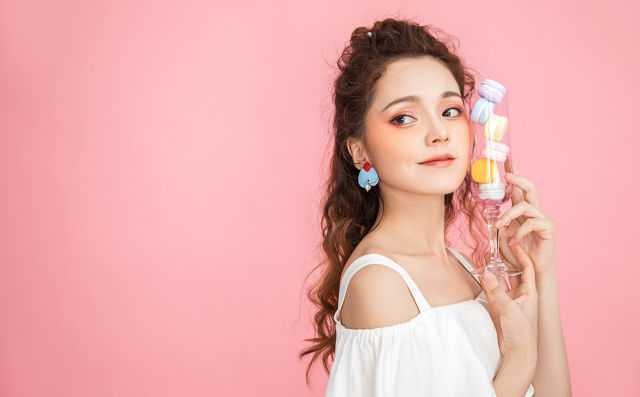 眼霜和眼精华可以只用一个吗 眼霜和眼精华可以只用一个吗