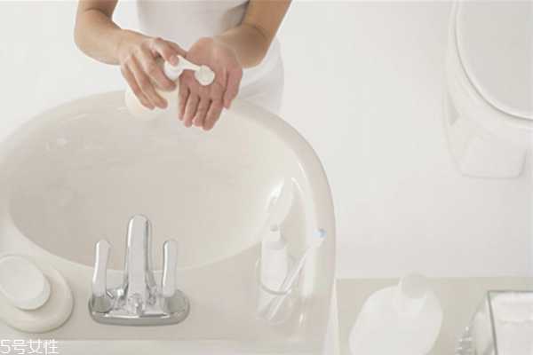 美白洗面奶哪款好 美白洗面奶推荐