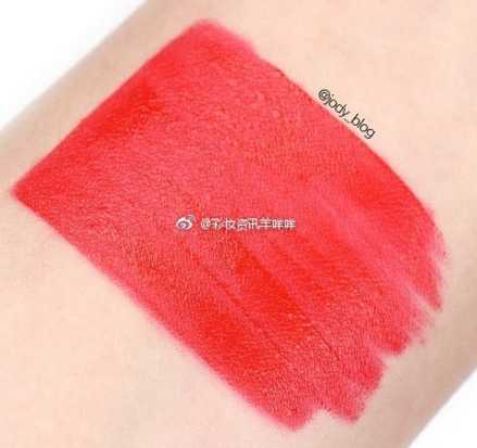 ysl圣罗兰哑光唇釉1号是什么颜色 ysl圣罗兰哑光唇釉1号试色