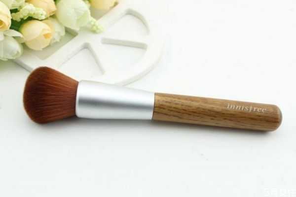 粉底刷真的比美妆蛋好用吗